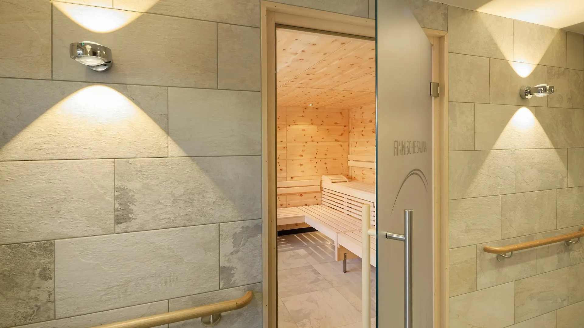 Allgaeu Art Hotel Kempten 2*,